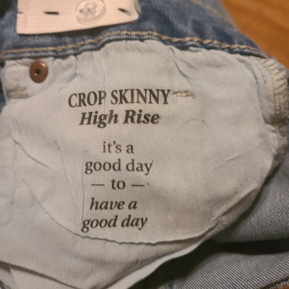 NWT evsie Girl's Jeans from Maurices size 10 - Picture 6 of 6